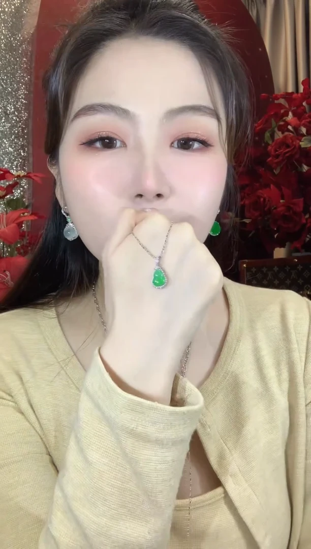 吊坠(不含链)18K金镶嵌翡翠A10翡翠