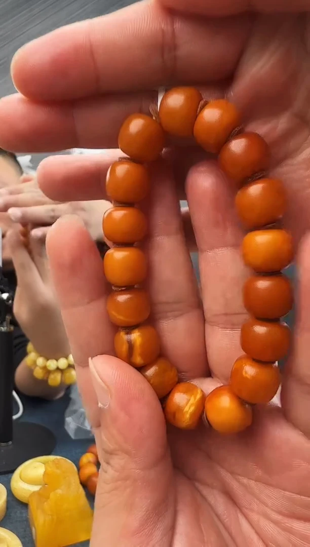 蜜蜡未镶嵌珠宝奇石假一罚十21，多样性发其一