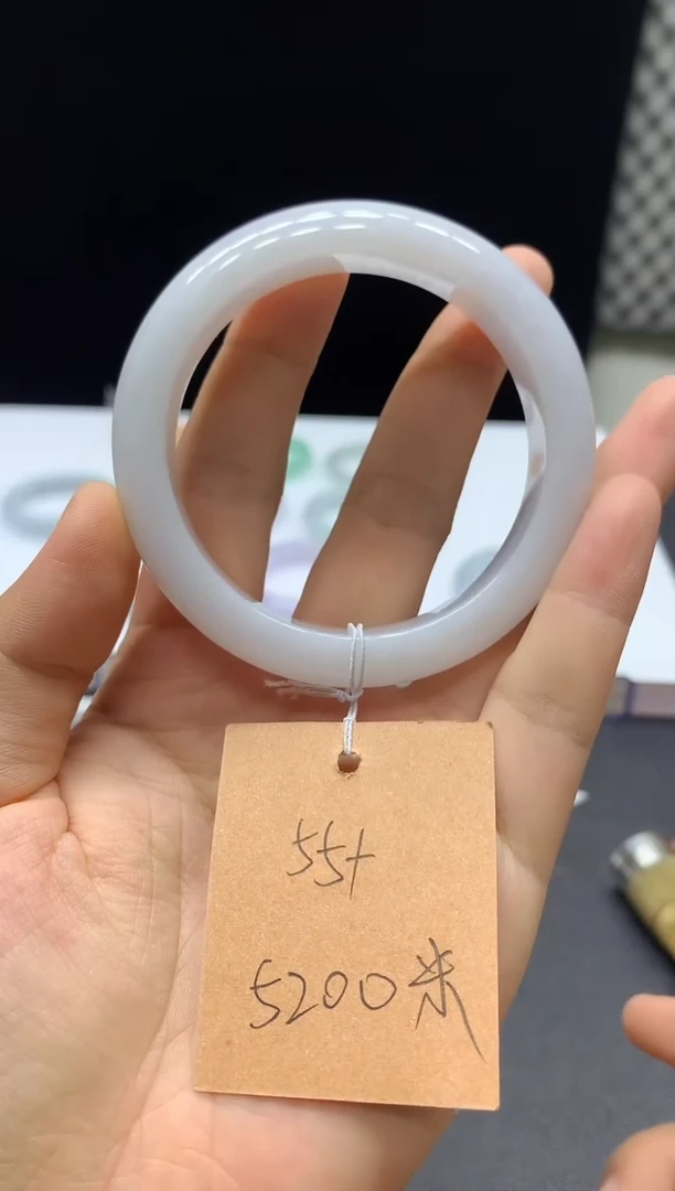 未镶嵌天然A货手镯定制翡翠现场买断