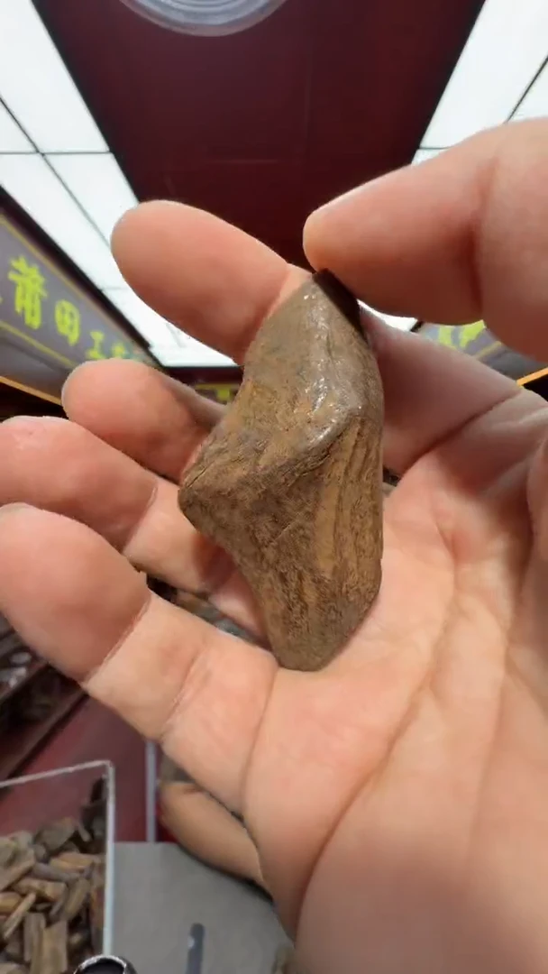 沉香吊坠多样性发一