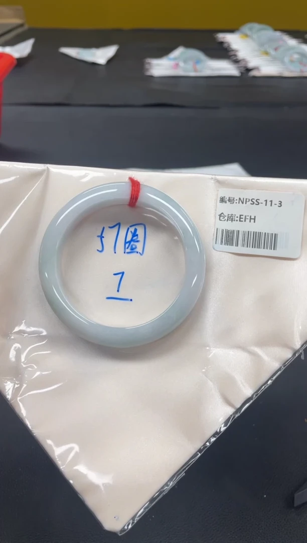 未镶嵌手镯翡翠翡翠手镯