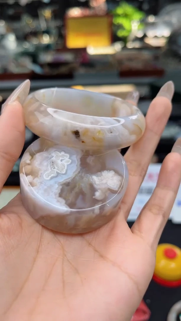 【闪购商品】石英质玉手镯未镶嵌53圈口（不退不换）1567055