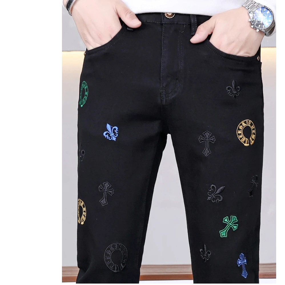 曼库帕娅高端潮牌黑色绣花小脚牛仔长裤男款休闲刺绣潮牌修身长裤