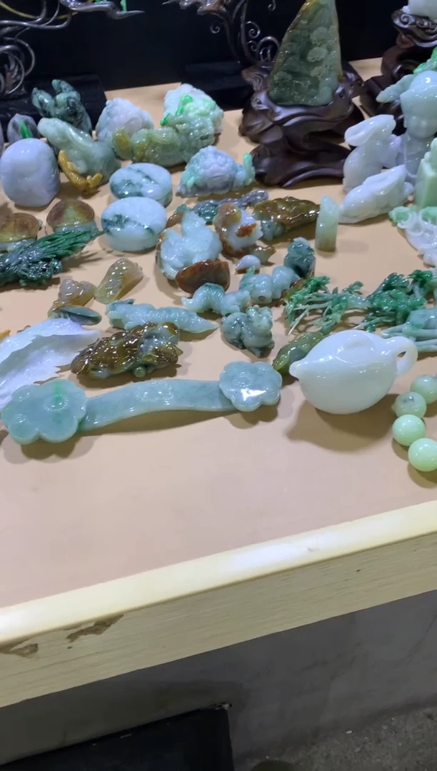 未镶嵌挂件翡翠落***情翡翠摆件