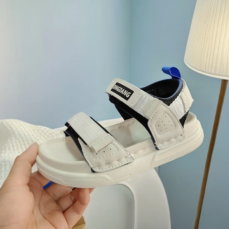 9556叮家舒适轻弹透气凉鞋