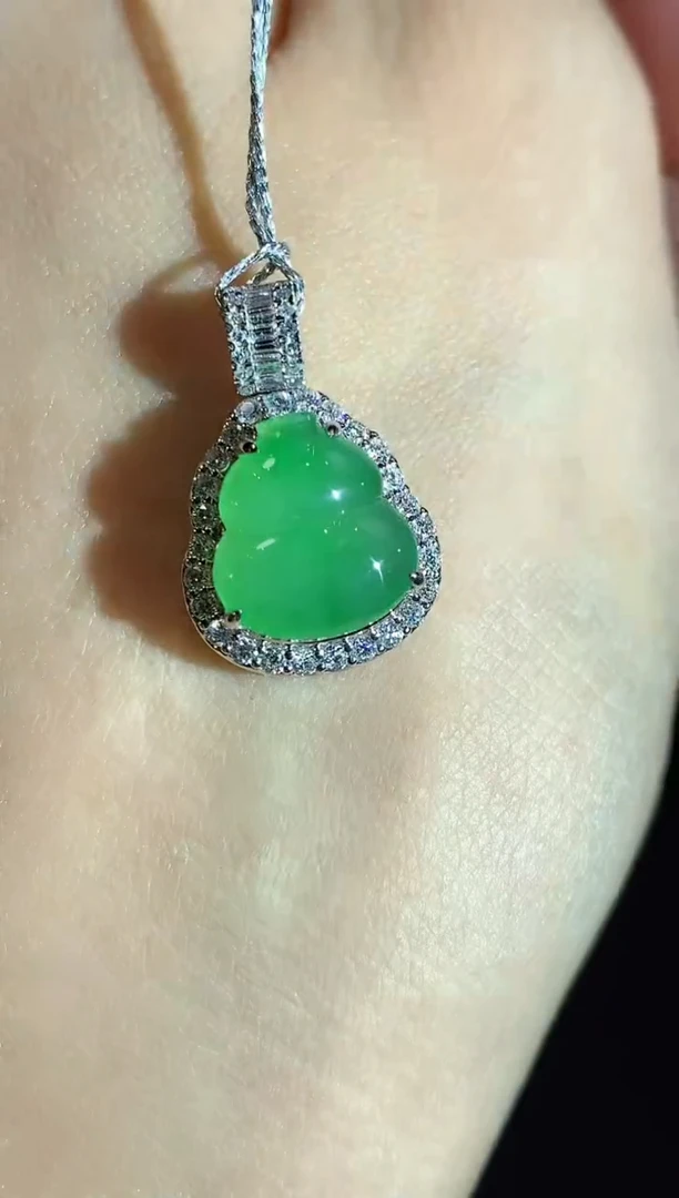 吊坠(不含链)18K金镶嵌翡翠a107