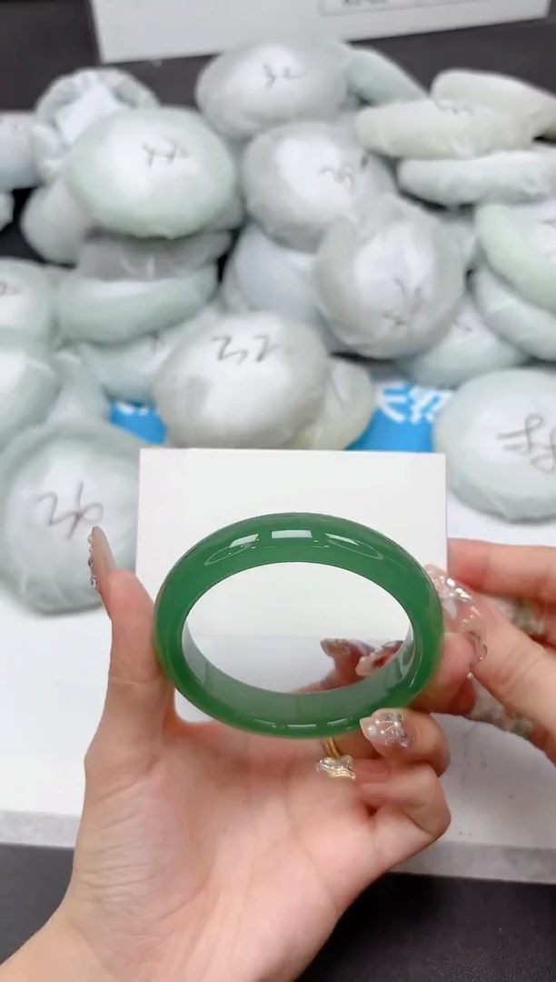 未镶嵌手镯石英质玉198-56.5