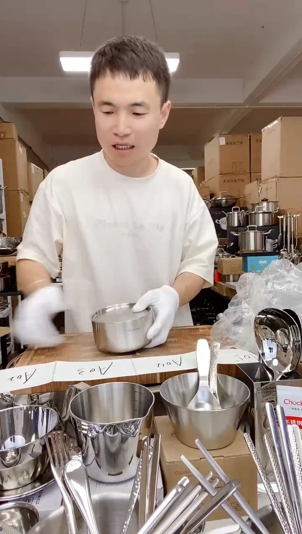 A02 微瑕卓德铭12cm带盖碗