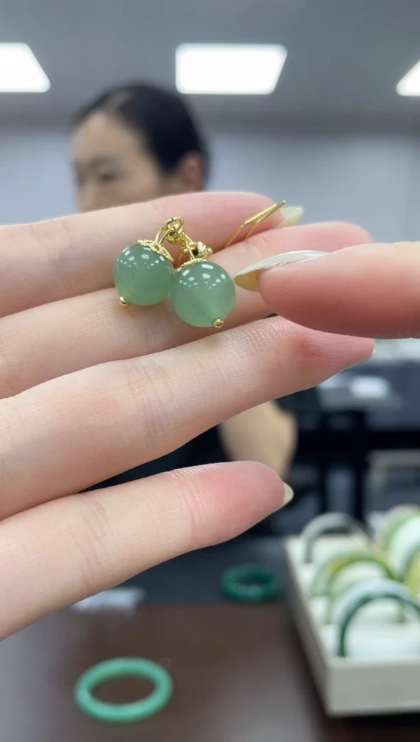 石英质玉耳坠未镶嵌多样性拍一发一10,mm左右z