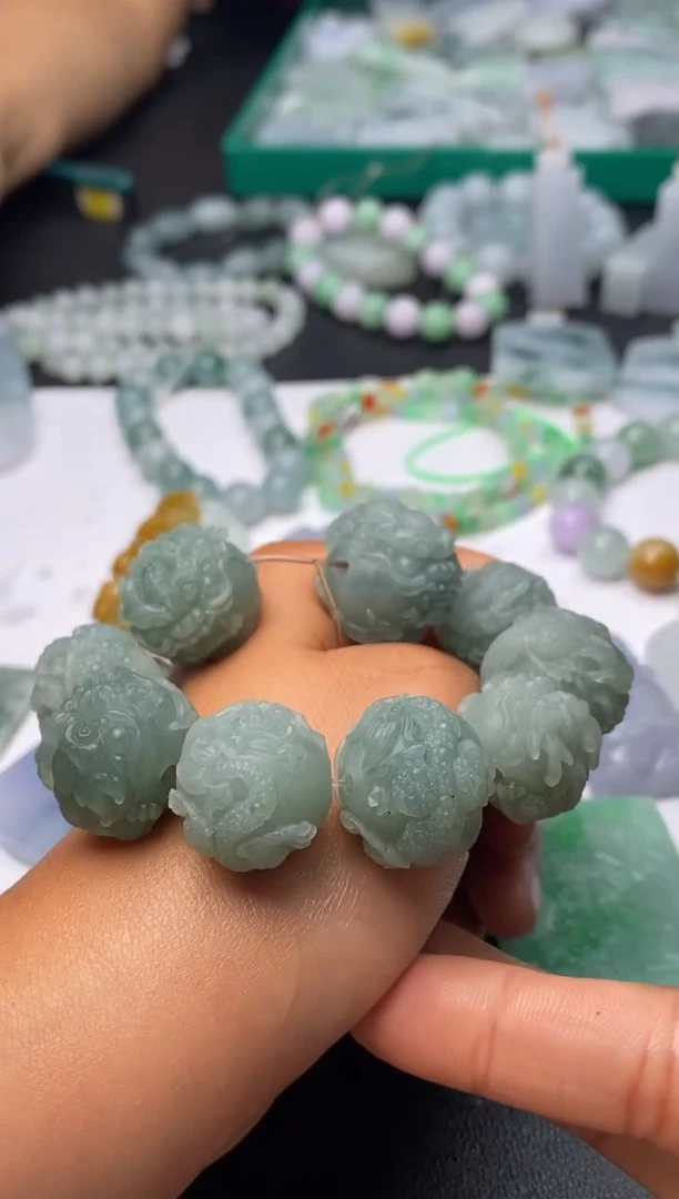 定制翡翠未镶嵌毛货翡翠~