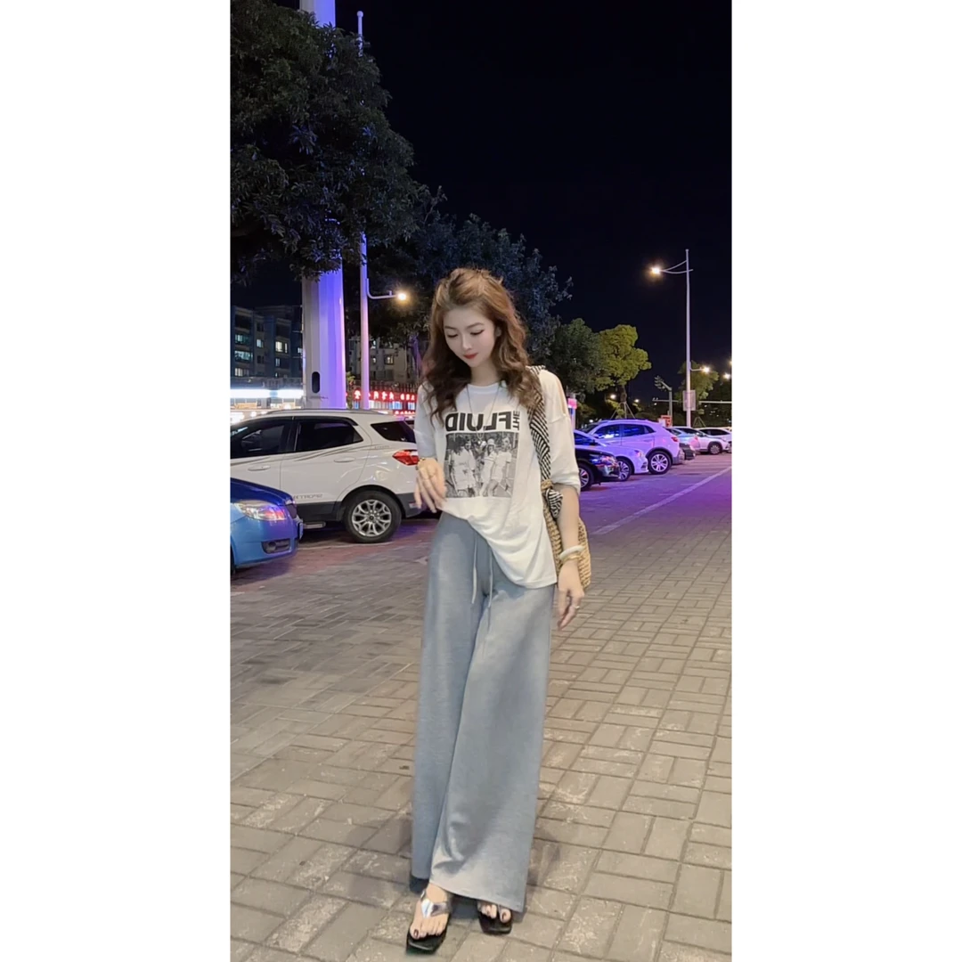 涵儿家 美式设计感字母印花漏肩防晒上衣 VS 宽松休闲直筒阔腿裤