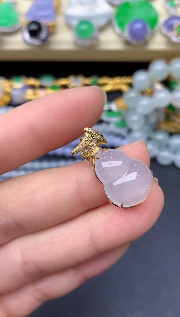 颈饰18K金镶嵌翡翠90-雪姐翡翠天天见