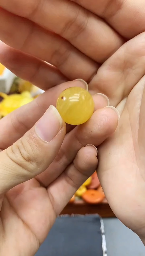 未镶嵌琥珀珠宝奇石16