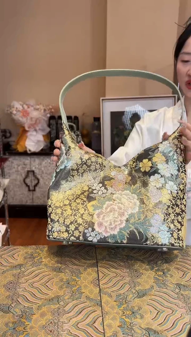 刺绣非遗唐锦包包