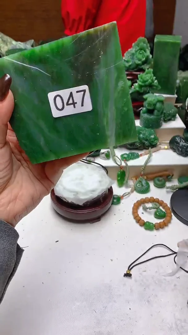 未镶嵌和田玉摆件1