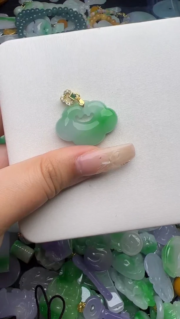 翡翠未镶嵌颈饰天然缅甸翡翠吊坠