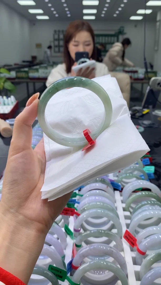 未镶嵌手镯翡翠0042242