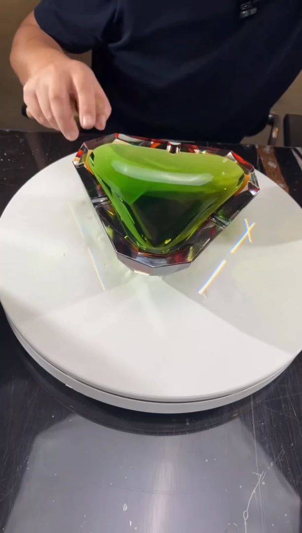 摆件璨石美学CS0101004-1祖母绿琥珀金刻面雪茄缸