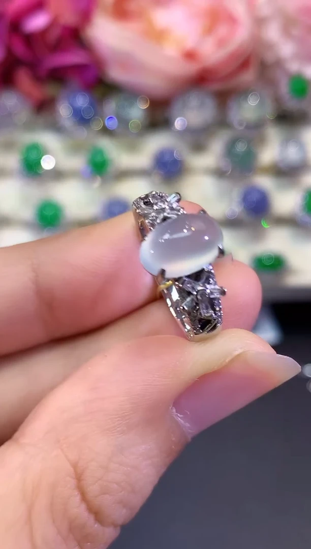 18K金镶嵌戒指翡翠B82