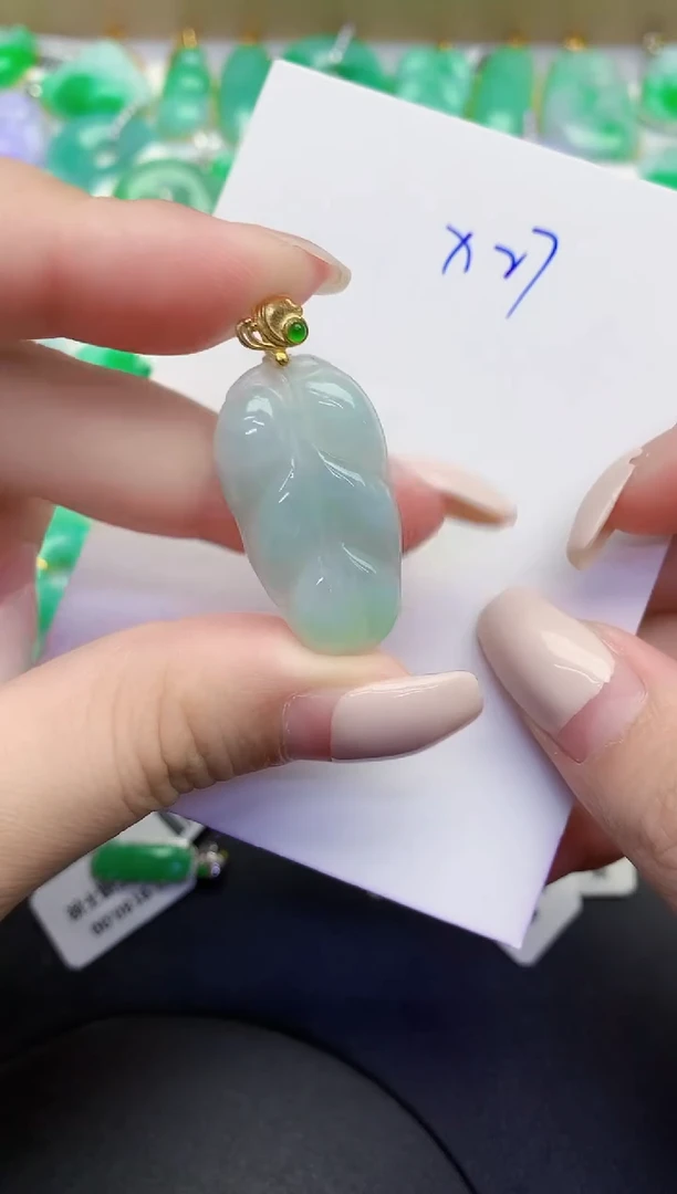 颈饰未镶嵌翡翠缅甸天然翡翠A货