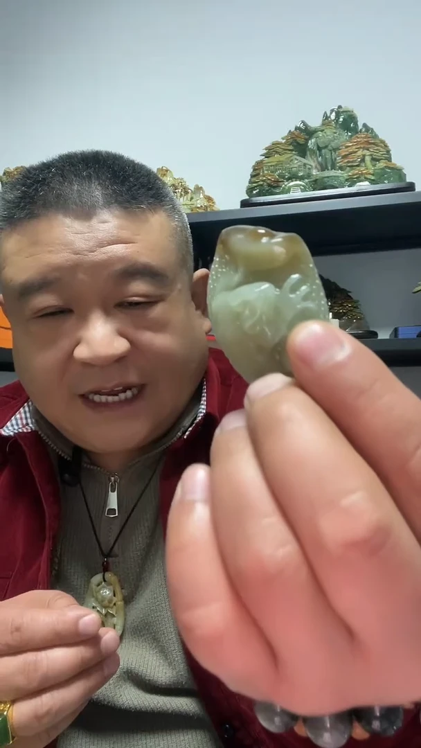 未镶嵌和田玉把件金蟾送财把件