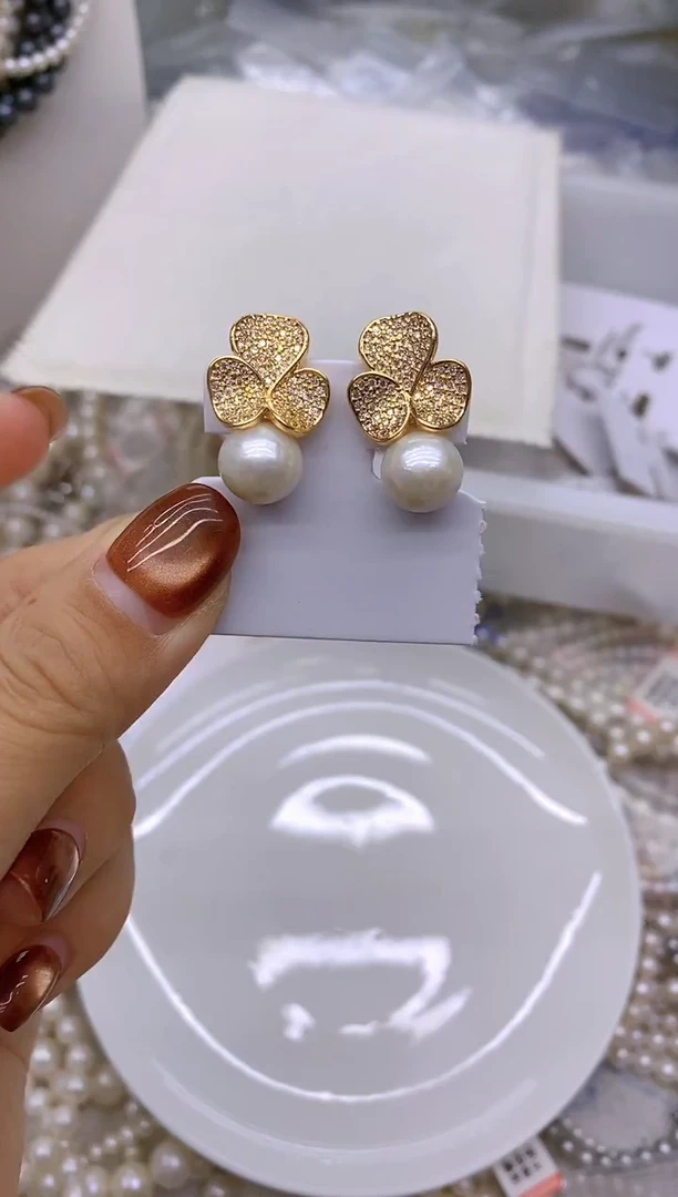 未镶嵌1淡水珍珠耳饰