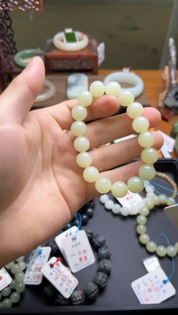 未镶嵌手串和田玉卡12若羌黄 圆珠