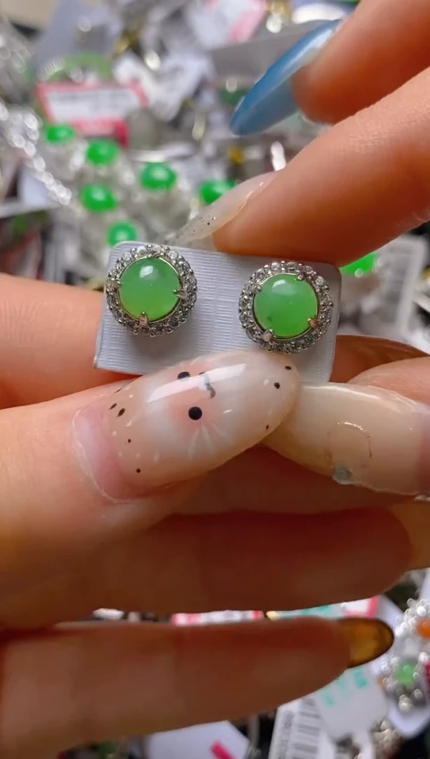 银S925镶嵌戒指翡翠百内无证书