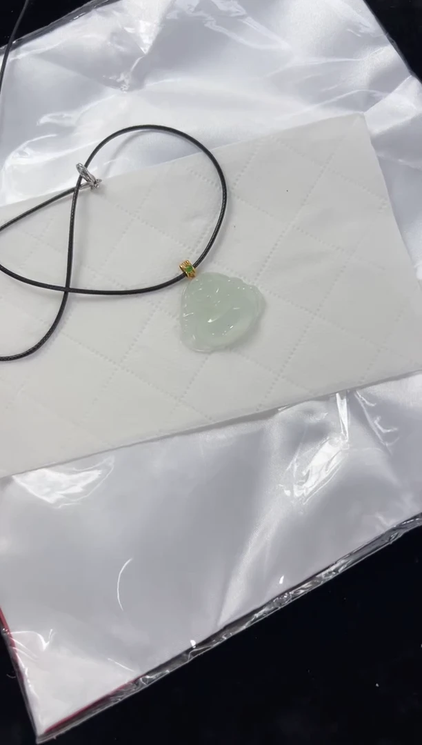 颈饰18K金镶嵌翡翠发一件/配绳6
