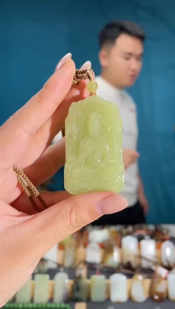 颈饰未镶嵌和田玉1