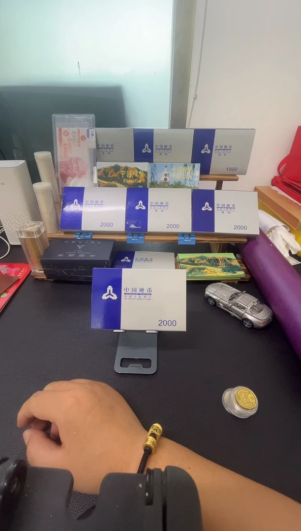 其他普通金属奇*泉2000硬币