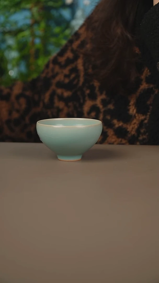 仿古天青鸡心盏杯微暇