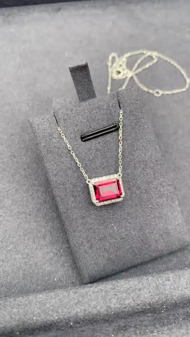 颈饰铂Pt950镶嵌石榴石镁铝榴石锁骨链FA