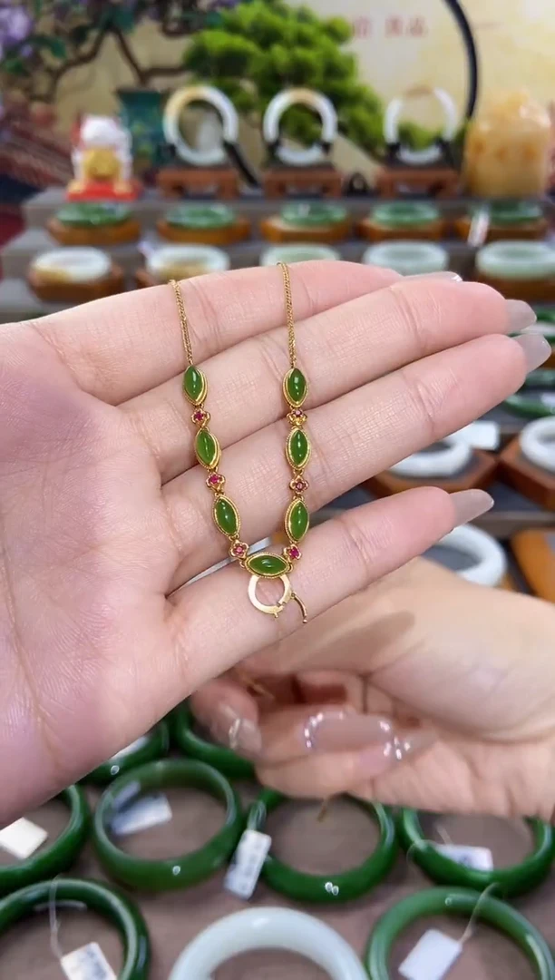 【闪购商品】和田玉项链18K金镶嵌18K金碧玉项链