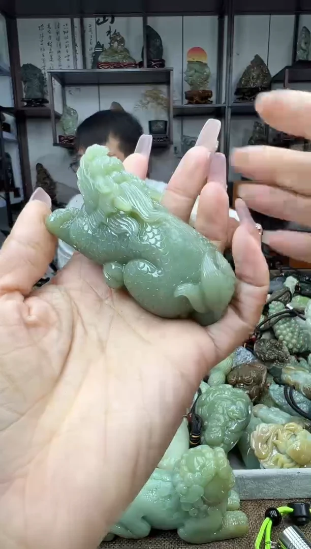 未镶嵌和田玉把件1