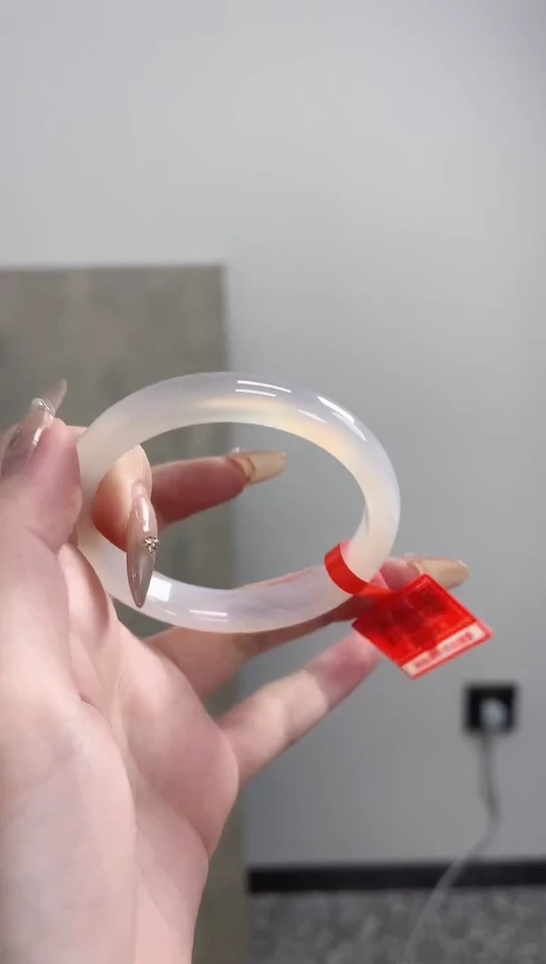 【闪购商品】玛瑙/玉髓手镯未镶嵌54圈 需要包容