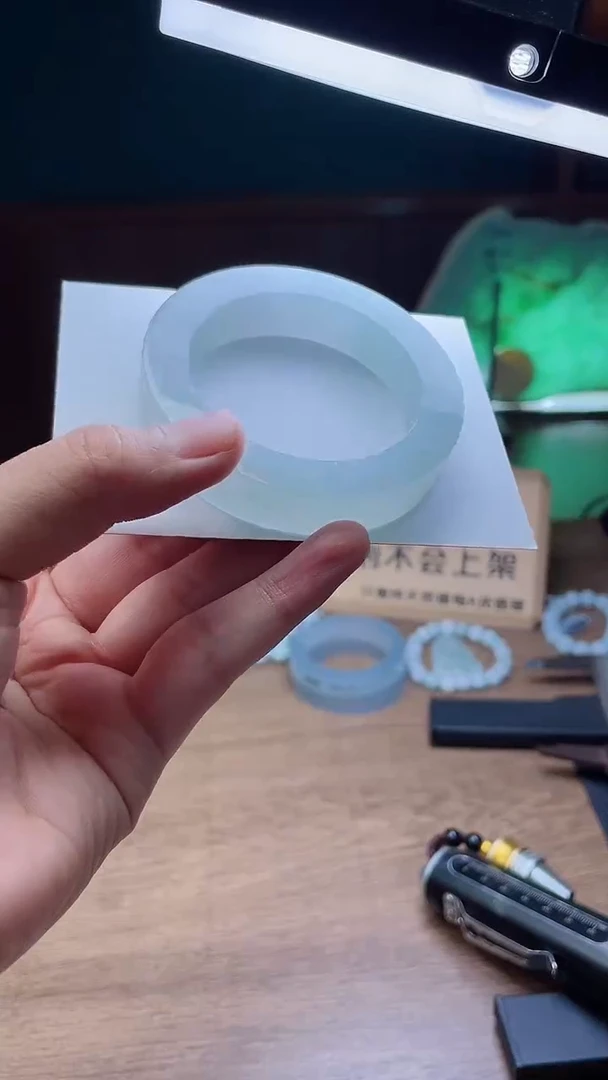 定制翡翠手镯未镶嵌定制