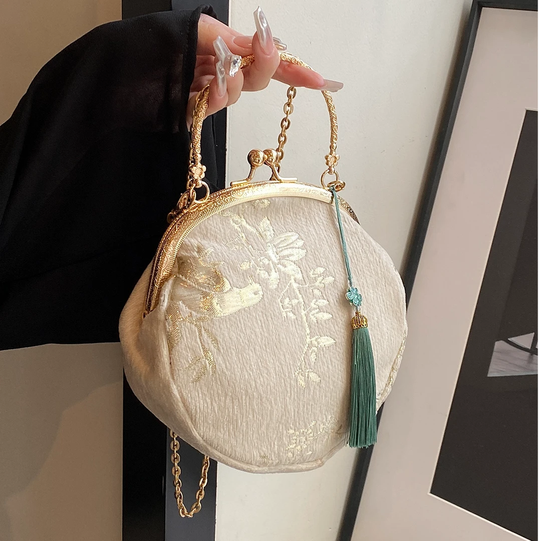 新中式国风汉服包包女新款流行百搭链条斜挎包超火手提口金包