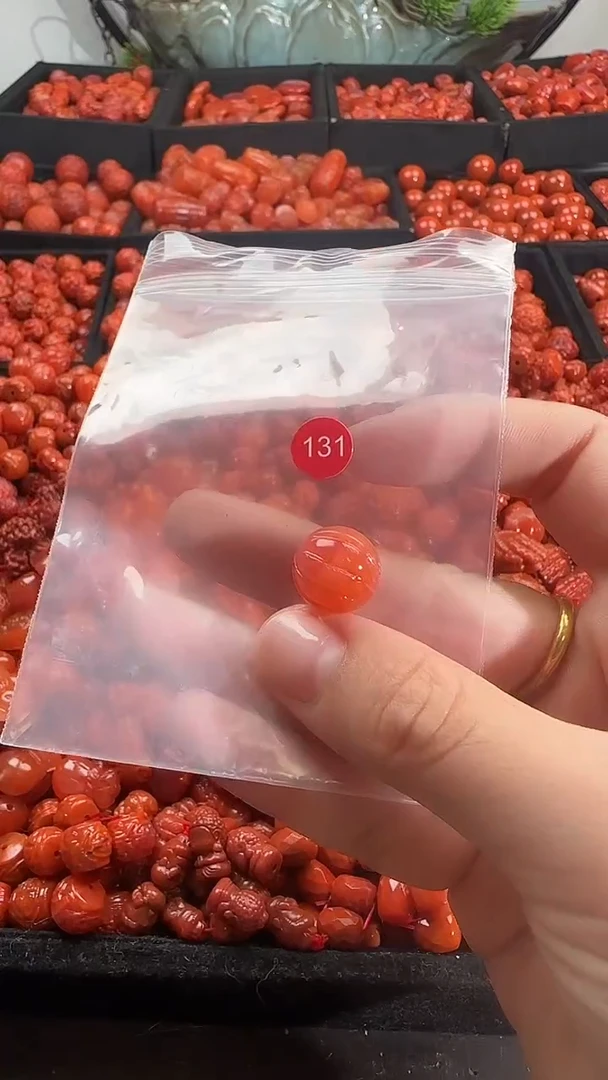 颈饰未镶嵌南红玛瑙1