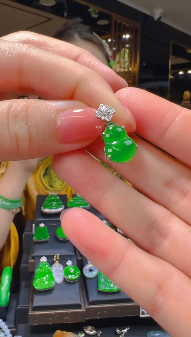 翡翠银S925镶嵌吊坠(赠链)142（多样性发其一）