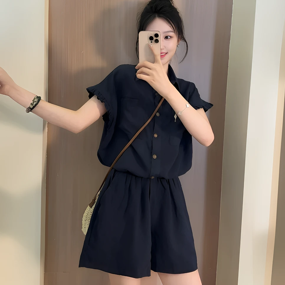高级感通勤套装女爆款2025夏季顺款飞飞袖衬衫短裤两件套高级感潮