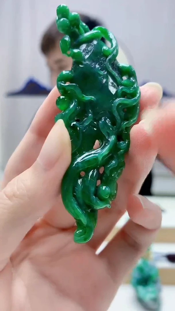 未镶嵌定制翡翠4868zm-毛货挂件人参70