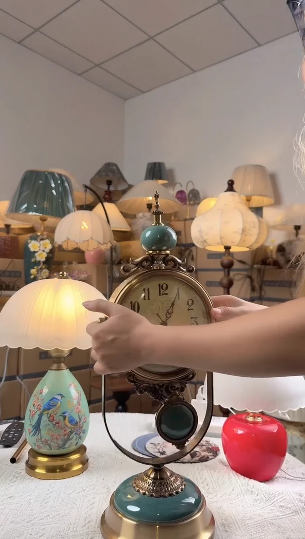 圆形绿色钟表51652