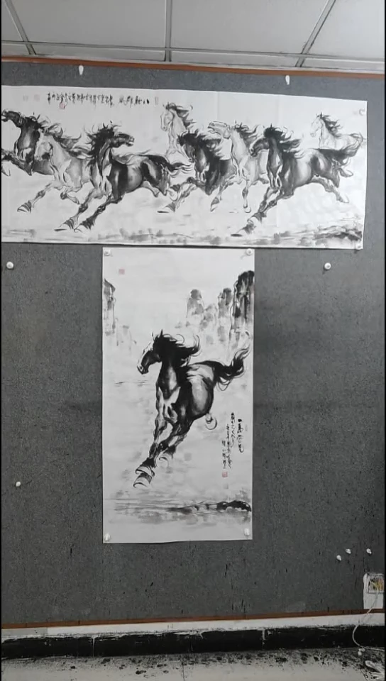 国画水墨写意单骏马图