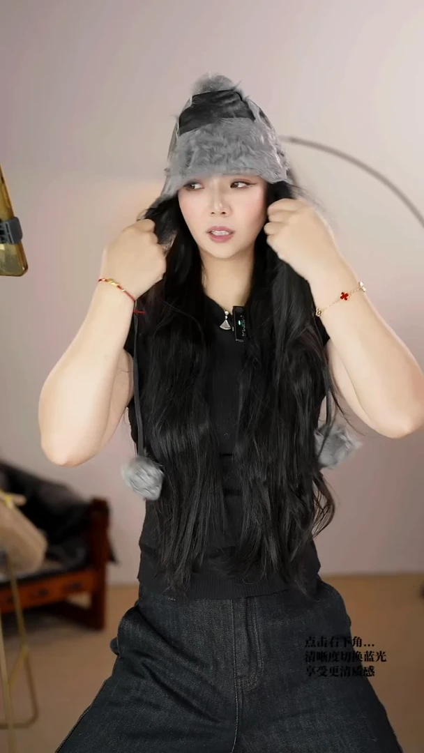 小湖羊皮毛一体磨花灰帽子