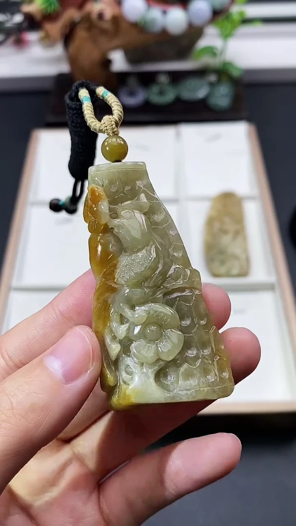 颈饰未镶嵌翡翠天然缅甸A货翡翠
