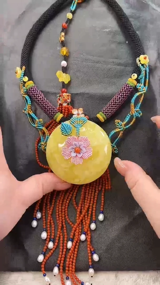 琥珀颈饰未镶嵌吊坠