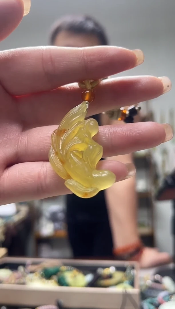未镶嵌岫玉吊坠·
