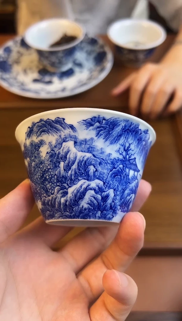 问青坊纯手工手绘青花山水柴窑主人杯