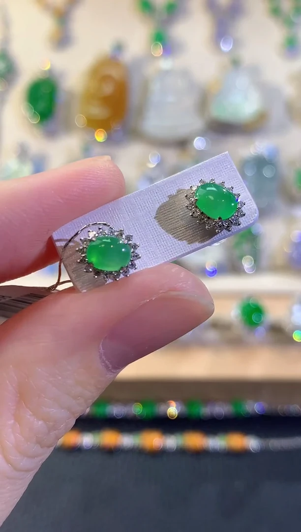 18K金镶嵌翡翠耳饰冬日珠宝多样性发货一件Q31